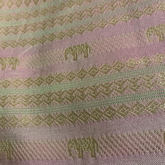 Blush Coral color Elephant Thai Silk pillow cover 16 in Square BRAND NEW!!! - Picture 7 of 10